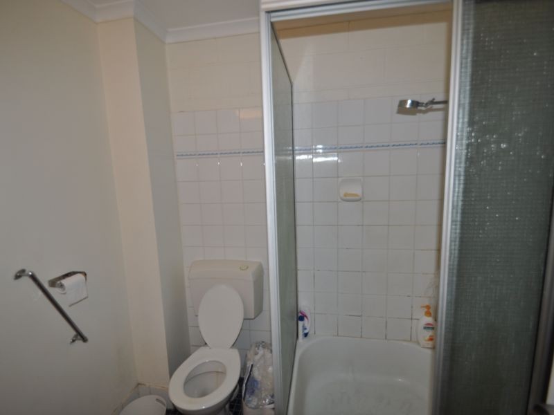 8/33 Clare Road, Kingston QLD 4114