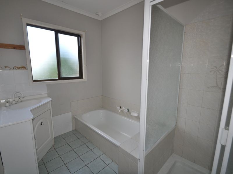9 Waters Street, Waterford West QLD 4133