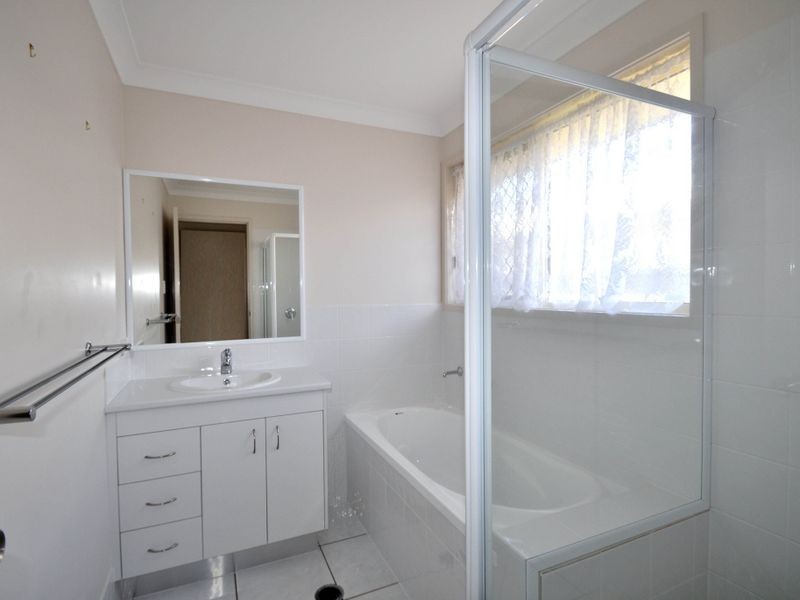 25 Serenity Court, Crestmead QLD 4132