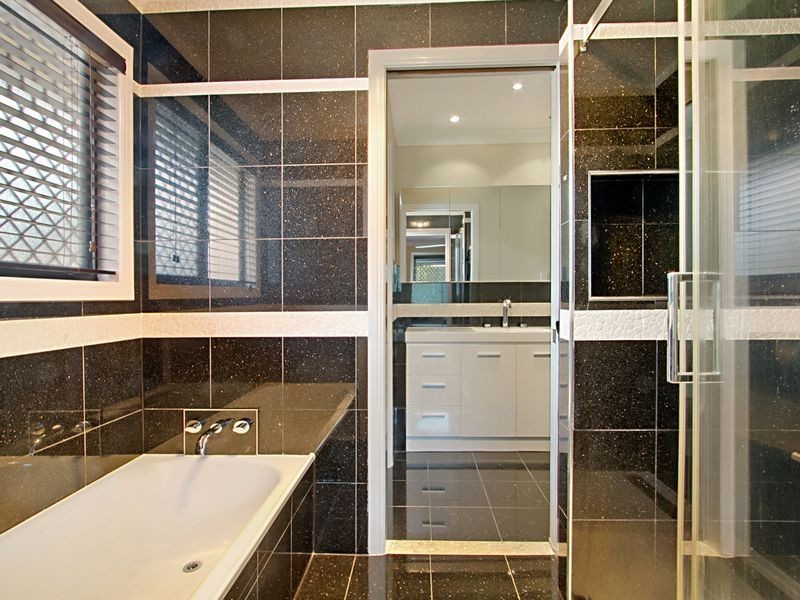 73 Trulson Drive, Crestmead QLD 4132