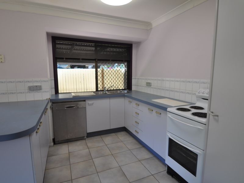 65 Aquarius Drive, Kingston QLD 4114