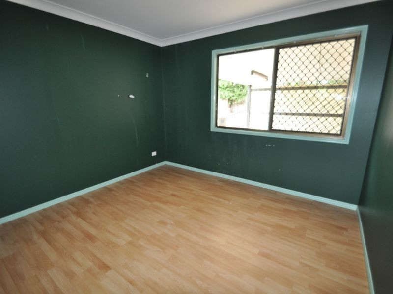 65 Aquarius Drive, Kingston QLD 4114