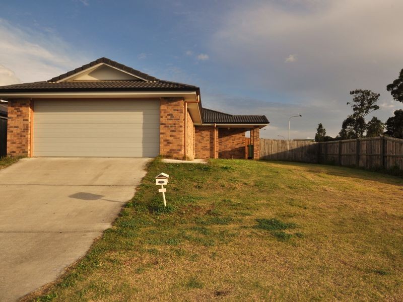 18 Newhaven St, Marsden QLD 4132