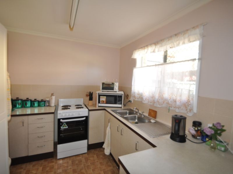 32 George Street, Kingston QLD 4114