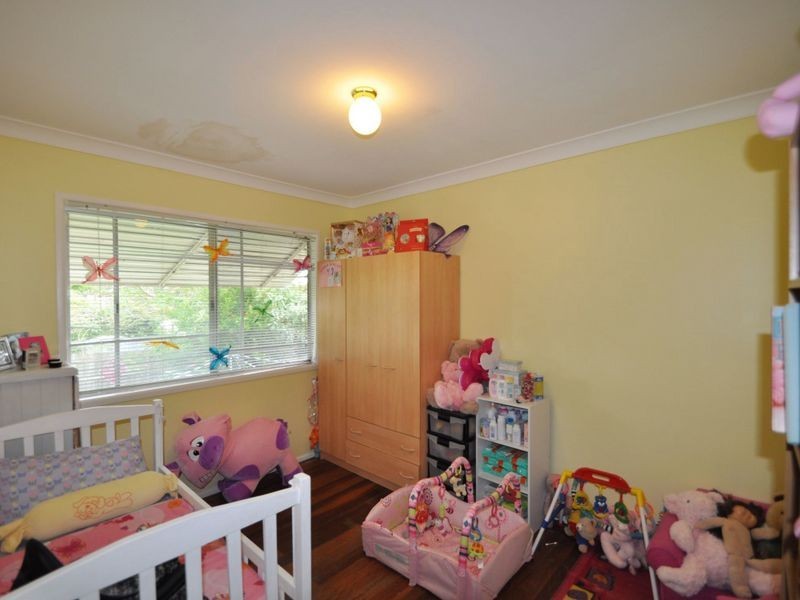 8 Poppy Street, Kingston QLD 4114