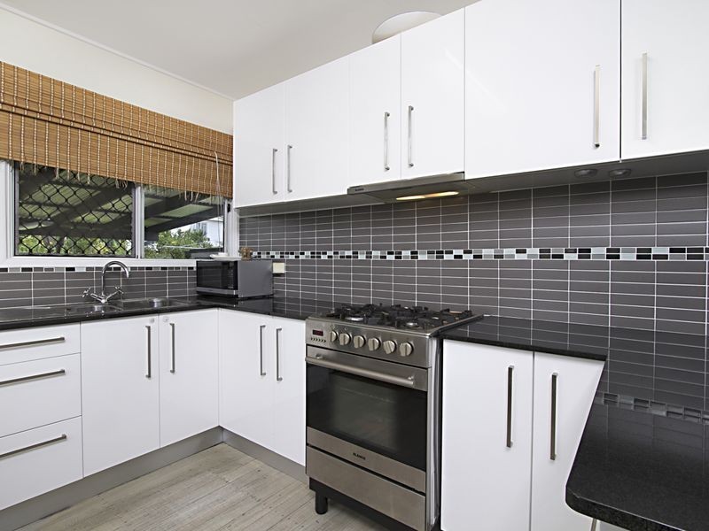 32 Bruce Road, Woodridge QLD 4114