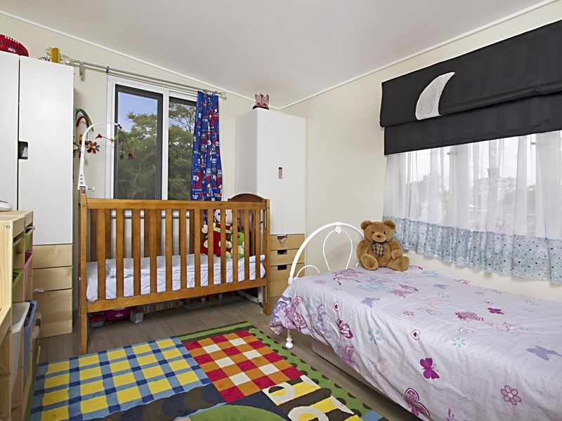 32 Bruce Road, Woodridge QLD 4114