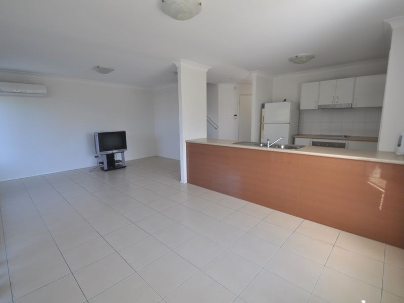 44/11 Portia Street, Kingston QLD 4114