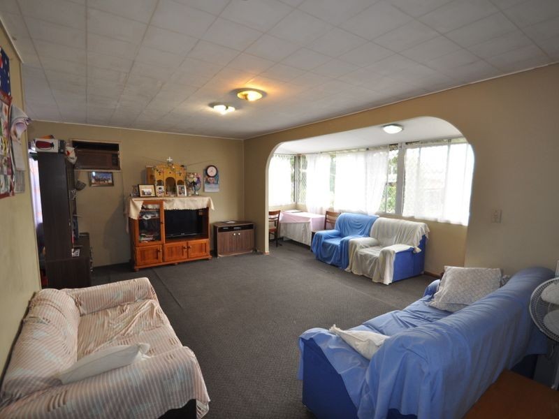 7 Walter Street, Logan Central QLD 4114