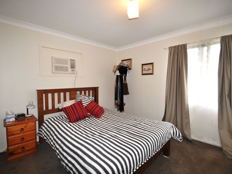 15 Baringa Avenue, Logan Central QLD 4114