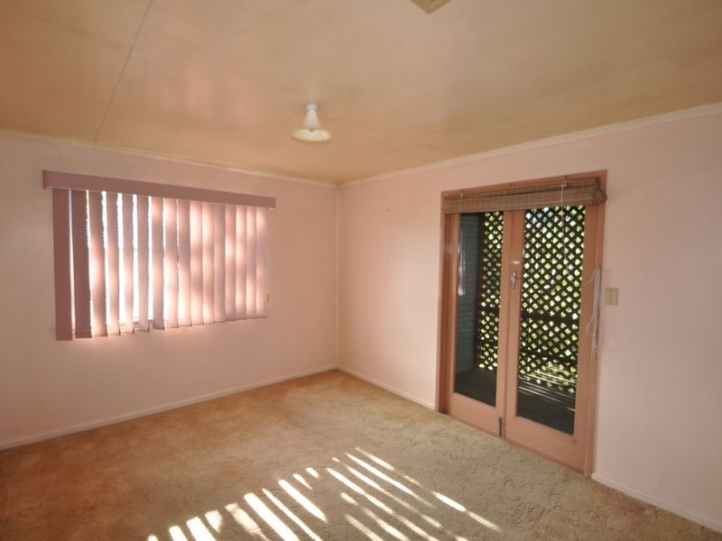 102 Jacaranda Avenue, Logan Central QLD 4114