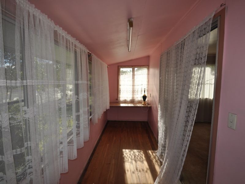 102 Jacaranda Avenue, Logan Central QLD 4114