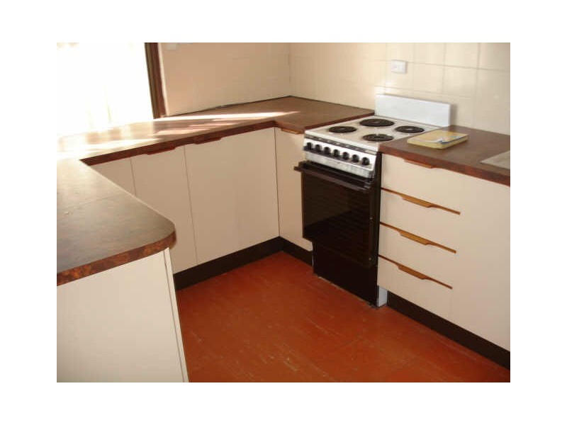 48 Laughlin Street, Kingston QLD 4114