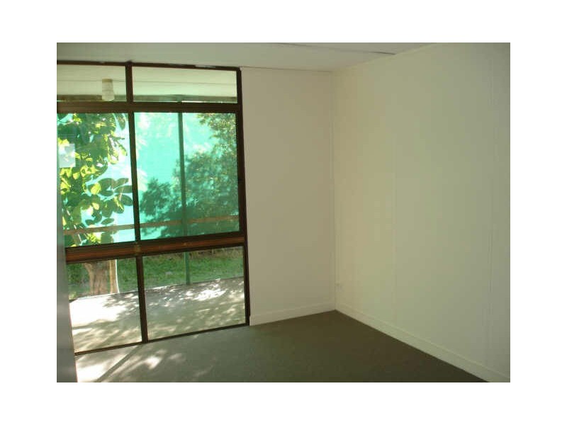 48 Laughlin Street, Kingston QLD 4114