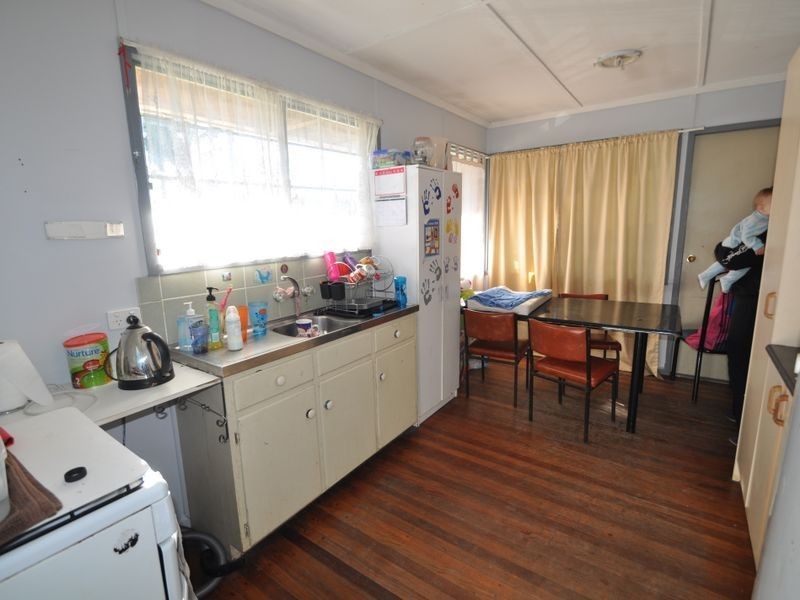 42 North Road, Woodridge QLD 4114