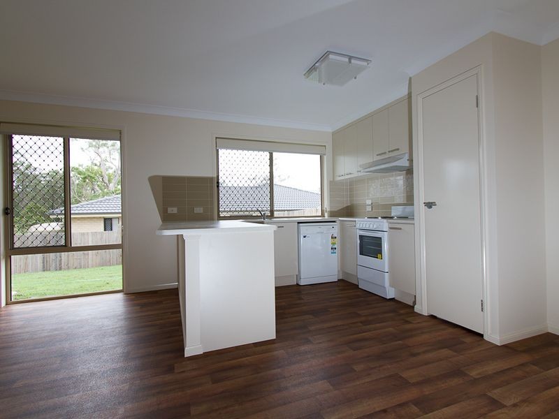 5 Brendan Thorne Place, Marsden QLD 4132