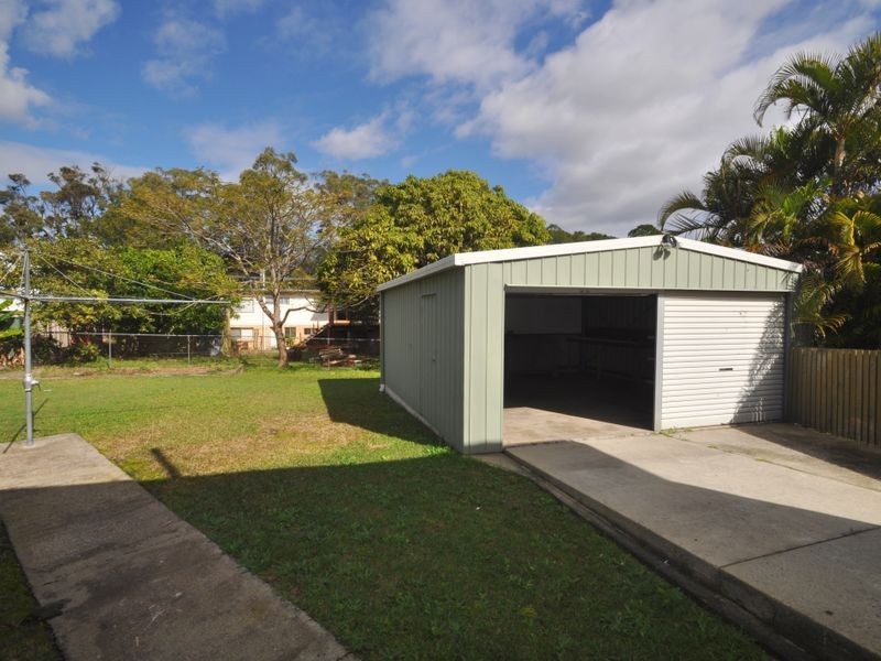 17 Pine Drive, Woodridge QLD 4114
