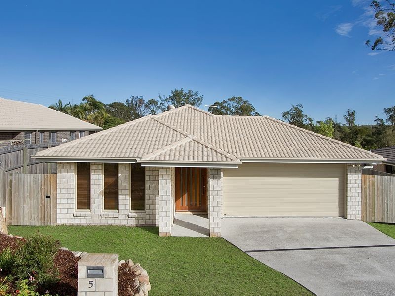 5 Brendan Thorne Place, Marsden QLD 4132