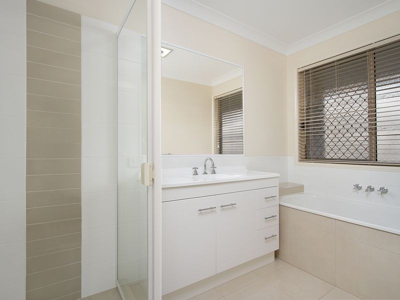 5 Brendan Thorne Place, Marsden QLD 4132