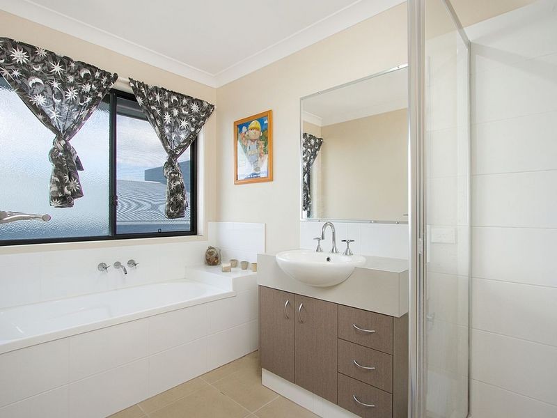 56 Outlook Drive, Waterford QLD 4133