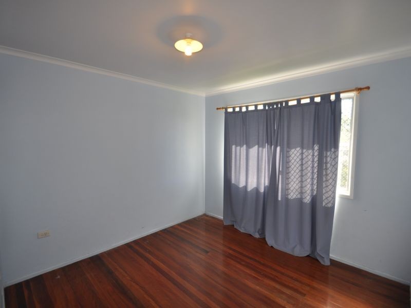 12 Ewinga Street, Kingston QLD 4114