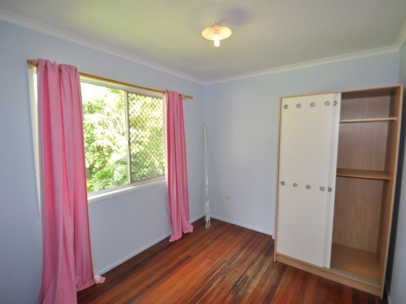 12 Ewinga Street, Kingston QLD 4114