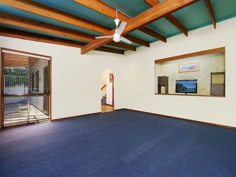 5 Laughlin Street, Kingston QLD 4114