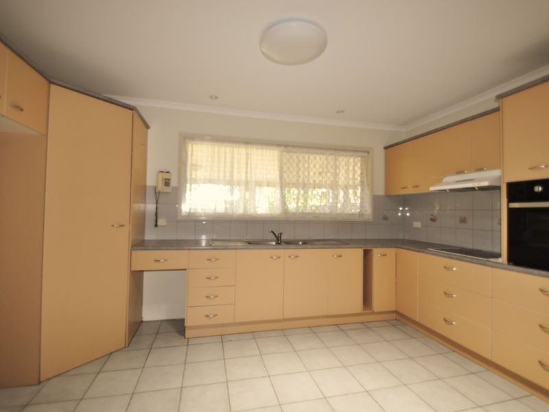 8 Bligh Street, Woodridge QLD 4114