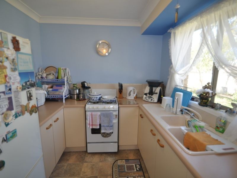8 Sandown, Crestmead QLD 4132