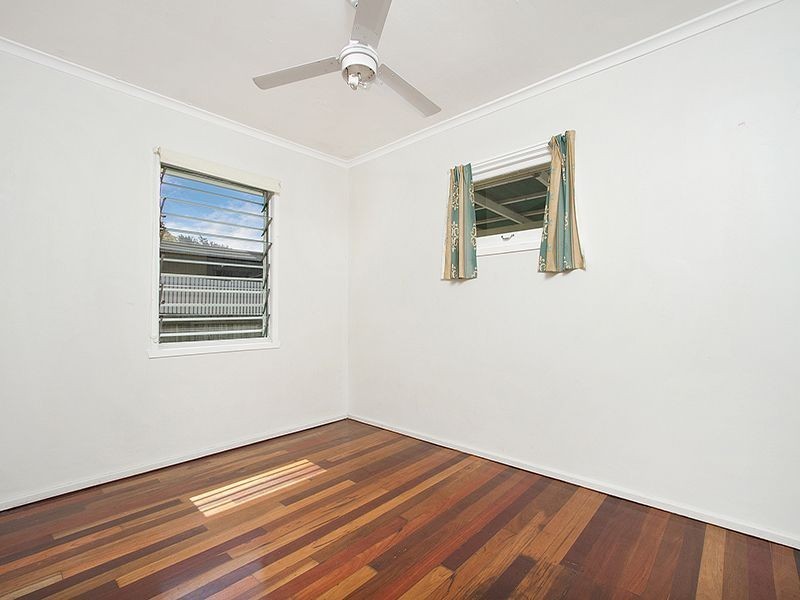 18 Barry Street, Slacks Creek QLD 4127