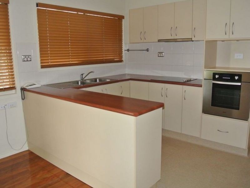 9 Myra Street, Kingston QLD 4114