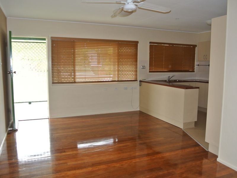 9 Myra Street, Kingston QLD 4114