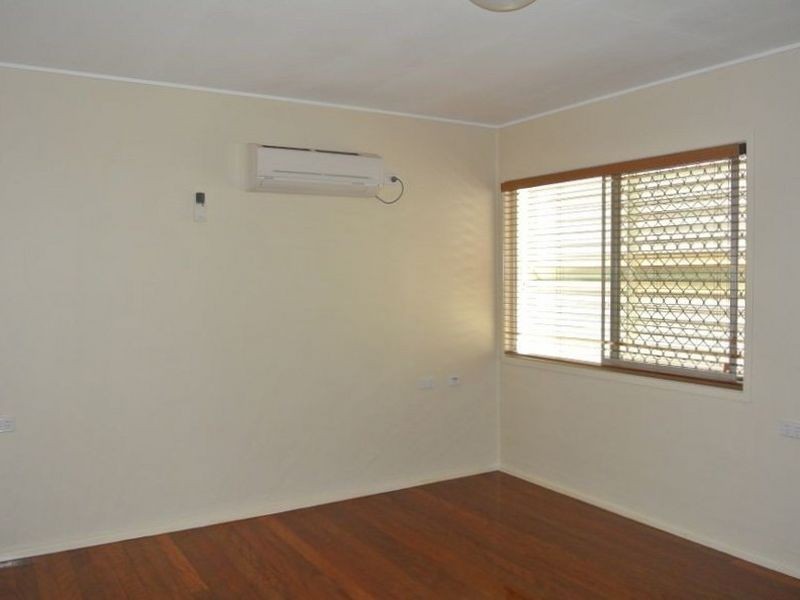 9 Myra Street, Kingston QLD 4114