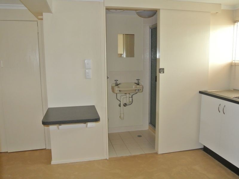 9 Myra Street, Kingston QLD 4114