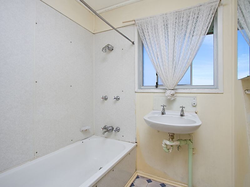 8 Laburnum Street, Woodridge QLD 4114