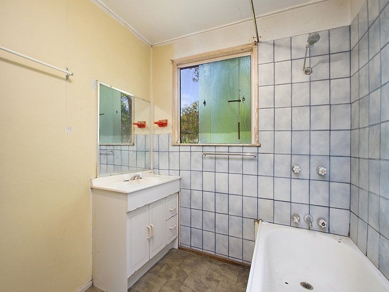 15 Oakland Avenue, Woodridge QLD 4114