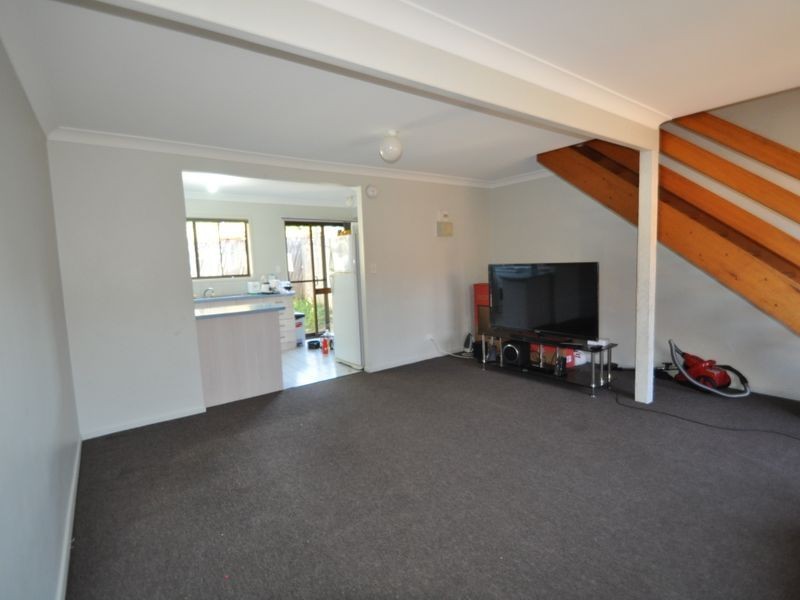 8/10 Damalis Street, Woodridge QLD 4114