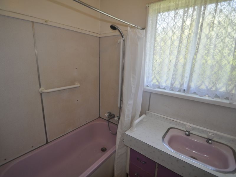 19 Darren Drive, Slacks Creek QLD 4127