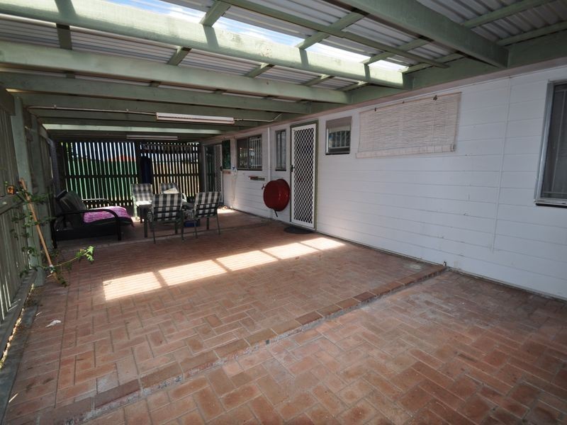 98 Waratah Drive, Crestmead QLD 4132