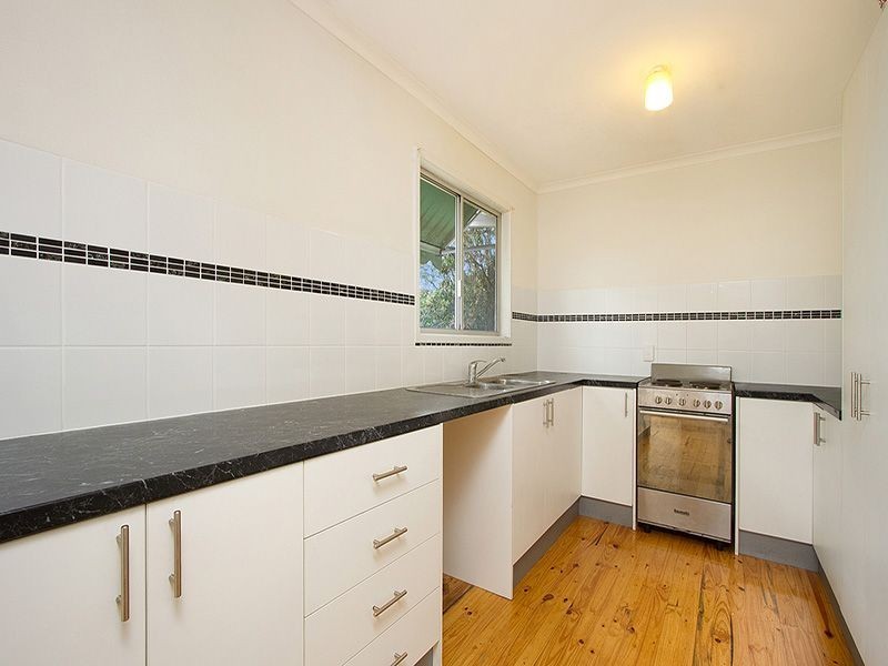 8 Dol Street, Woodridge QLD 4114