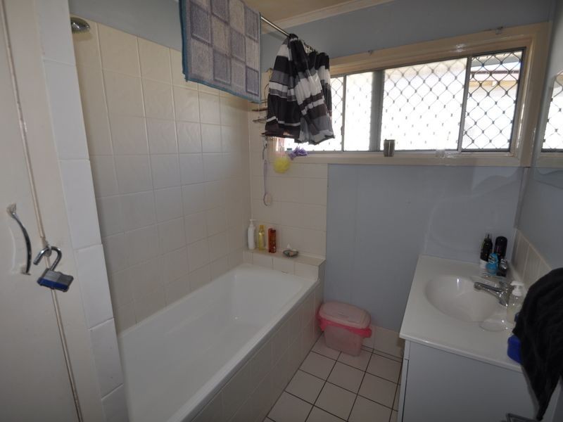 2 Kenmay Way, Kingston QLD 4114