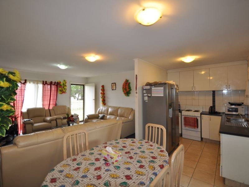 24 Whitey Street, Woodridge QLD 4114