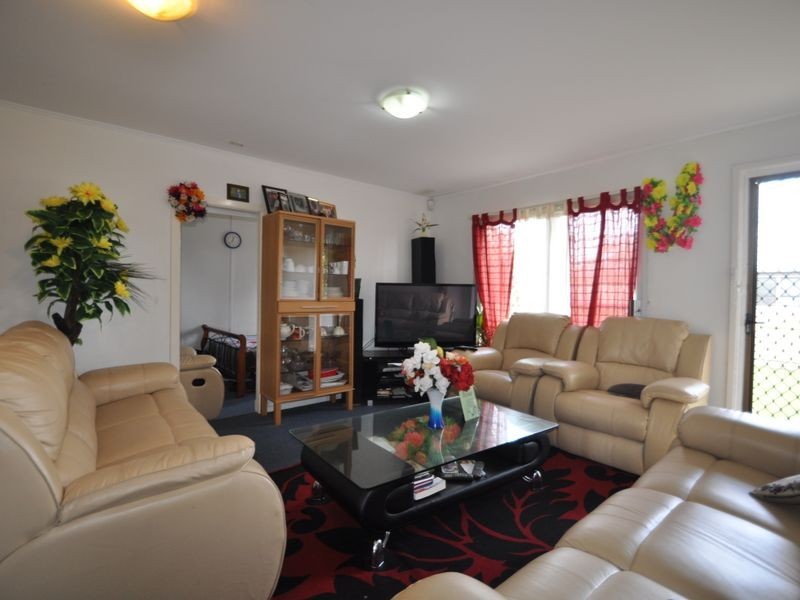 24 Whitey Street, Woodridge QLD 4114
