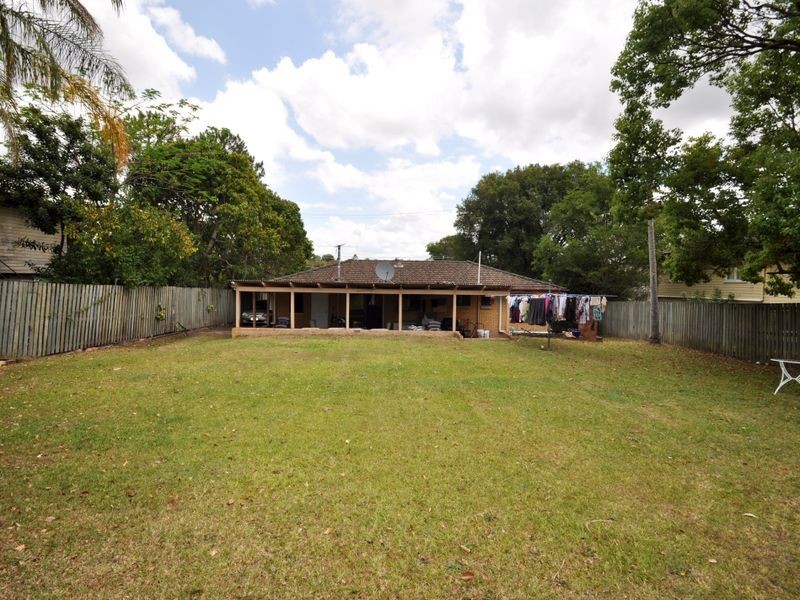 24 Whitey Street, Woodridge QLD 4114