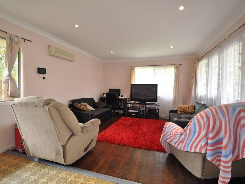 12 Douglas Street, Woodridge QLD 4114