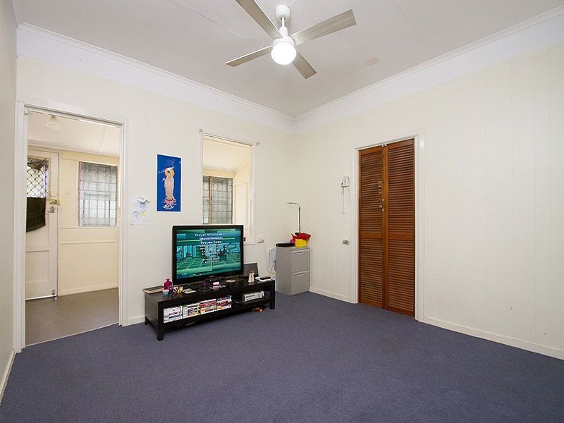 10 Nyanza Street, Woodridge QLD 4114