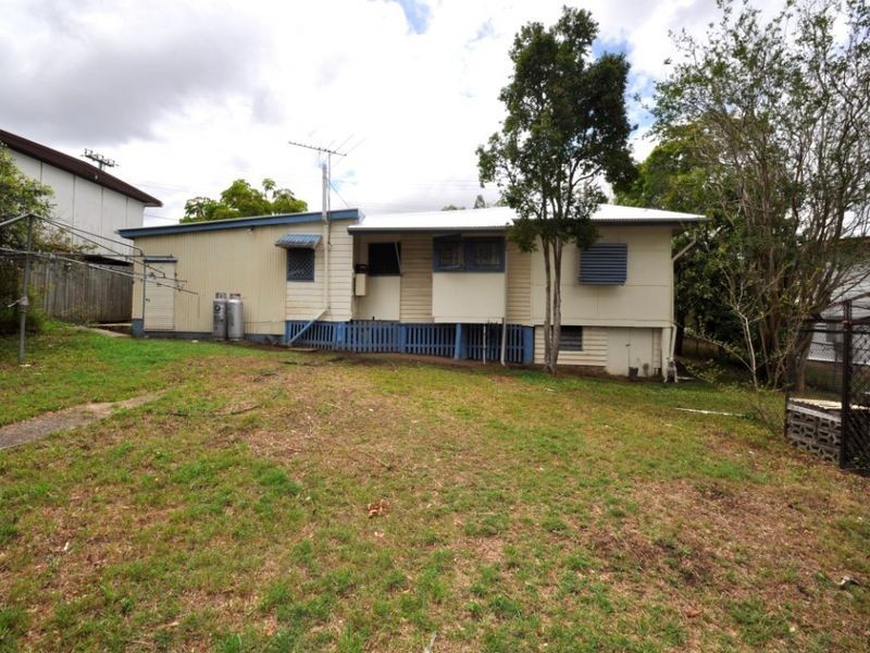 10 Nyanza Street, Woodridge QLD 4114