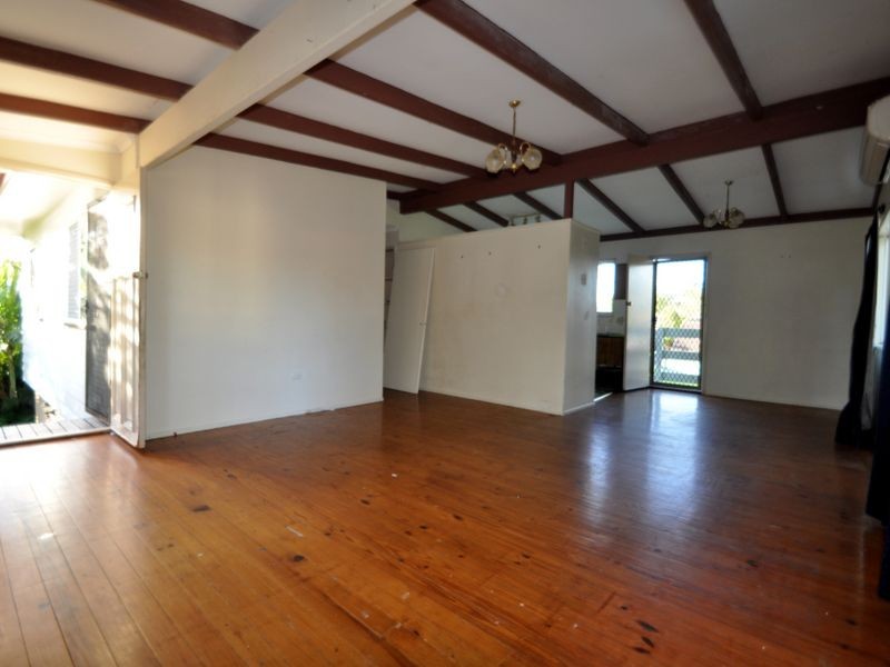 16 Parkdale Street, Woodridge QLD 4114