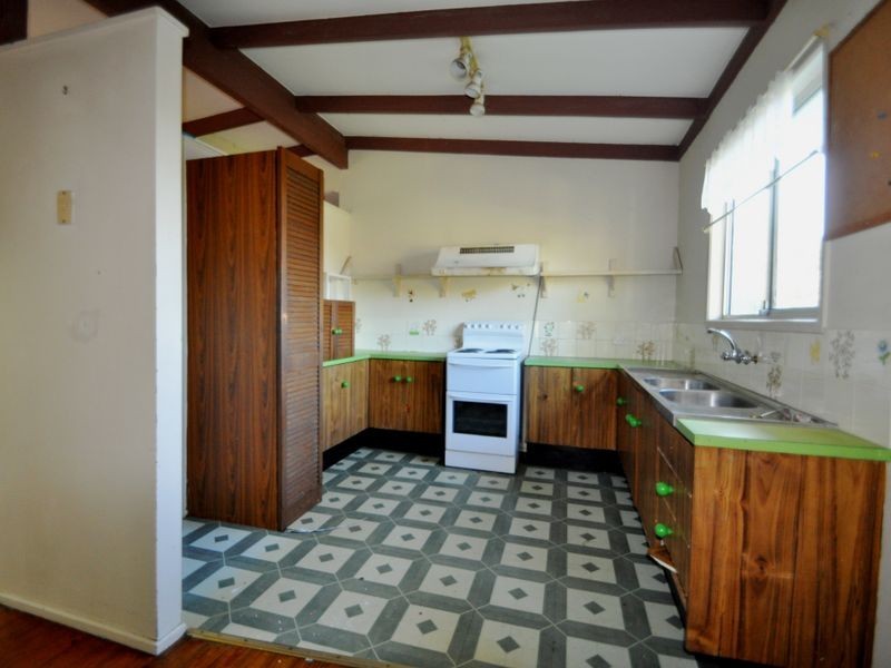 16 Parkdale Street, Woodridge QLD 4114