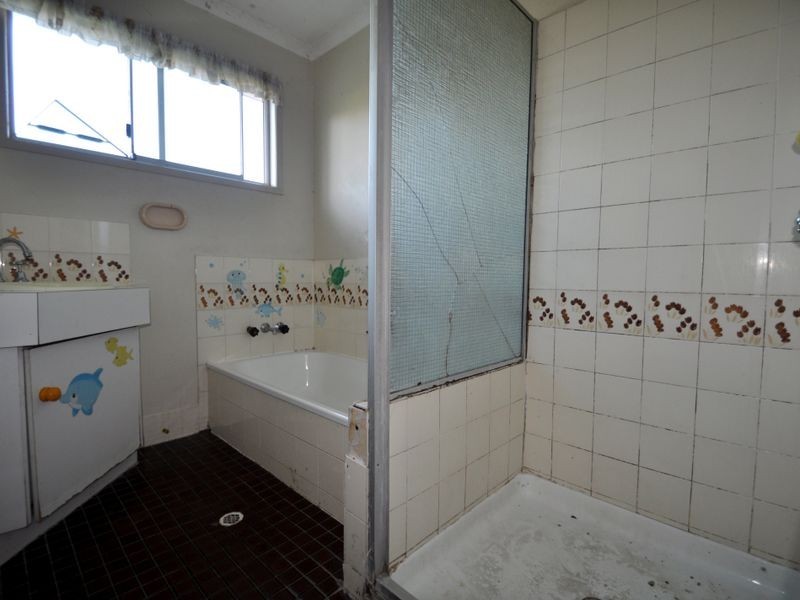 16 Parkdale Street, Woodridge QLD 4114